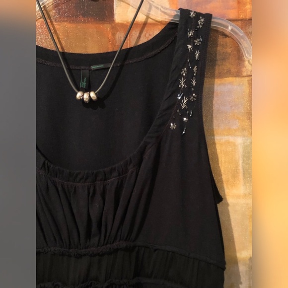 "STILE" BENETTON Black Pleated Sleeveless Top EUC - Picture 3 of 8